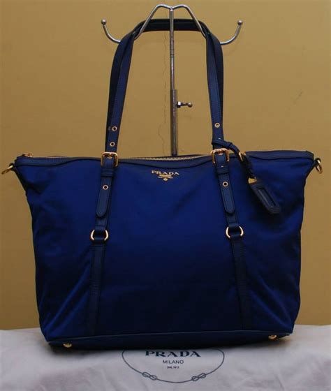 Prada BR4253 Nylon Tote Bag Ghw (Navy Blue) .